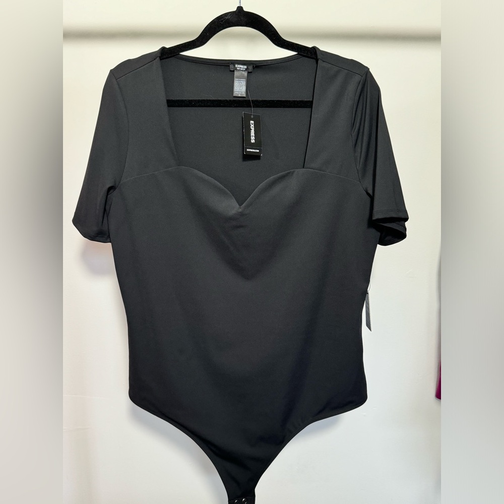 XL - EXPRESS Body Contour XL Black Sweetheart Neck Bodysuit